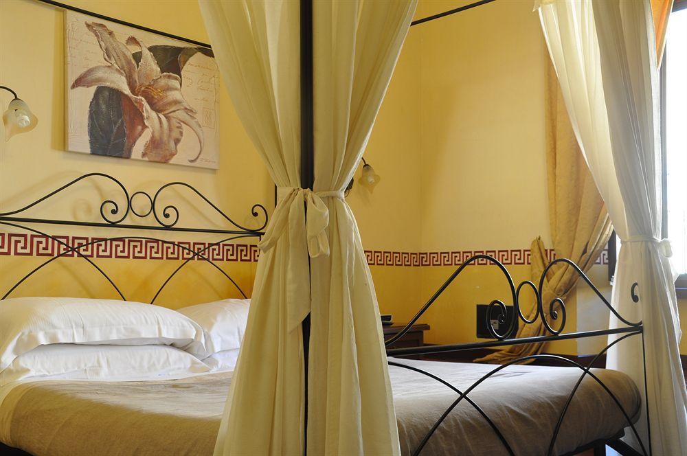 Le Suite Di Via Ottaviano - Suite In Rome B&B Exterior photo